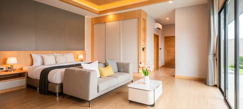 undefined, Chon Buri (Pattaya), Poong, Bang Lamung (Pattaya), Chon Buri (Pattaya), 5 Bedrooms, 530 sqm, Villa For Rent, by Thitiporn Pawikham, 500252993 - DDproperty.com