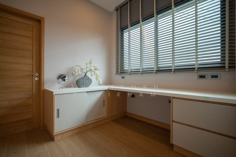 undefined, Chon Buri (Pattaya), Poong, Bang Lamung (Pattaya), Chon Buri (Pattaya), 5 Bedrooms, 530 sqm, Villa For Rent, by Thitiporn Pawikham, 500252993 - DDproperty.com