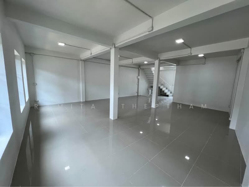 ทาวน์เฮ้าส์ 2-ห้องนอน, กรุงเทพ, บางปะกอก, ราษฎร์บูรณะ, กรุงเทพ, 320 ตร.ม., ทาวน์เฮ้าส์ ให้เช่า, โดย Ramita  Theptham, 500253018 - DDproperty.com