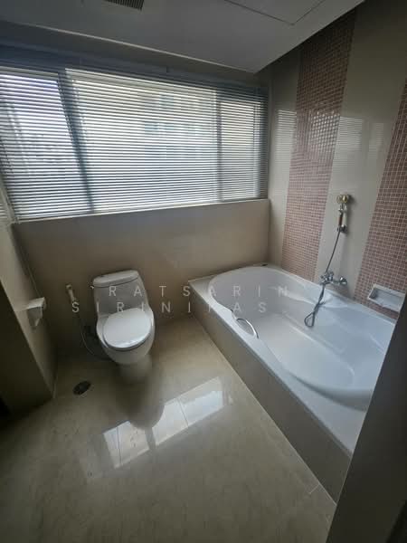 The Grand Sethiwan, Bangkok, 82 Soi Sukhumvit 24, Khong Tan, Khlong Toei, Bangkok, 3 Bedrooms, 250 sqm, Condo For Rent, by Ratsarin Sirinipaspong, 500253028 - DDproperty.com