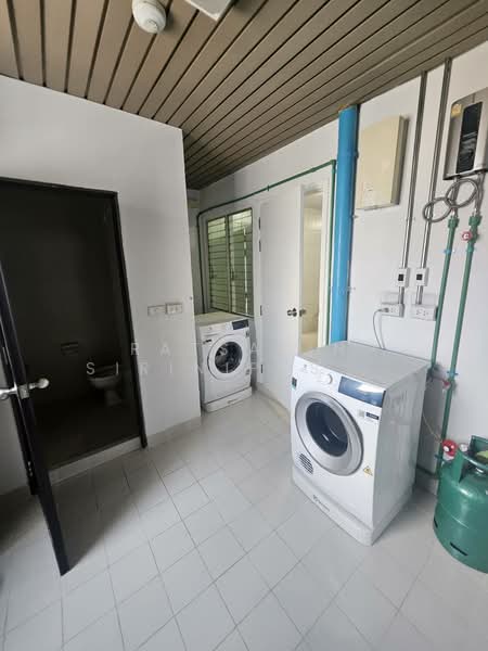 The Grand Sethiwan, Bangkok, 82 Soi Sukhumvit 24, Khong Tan, Khlong Toei, Bangkok, 3 Bedrooms, 250 sqm, Condo For Rent, by Ratsarin Sirinipaspong, 500253050 - DDproperty.com