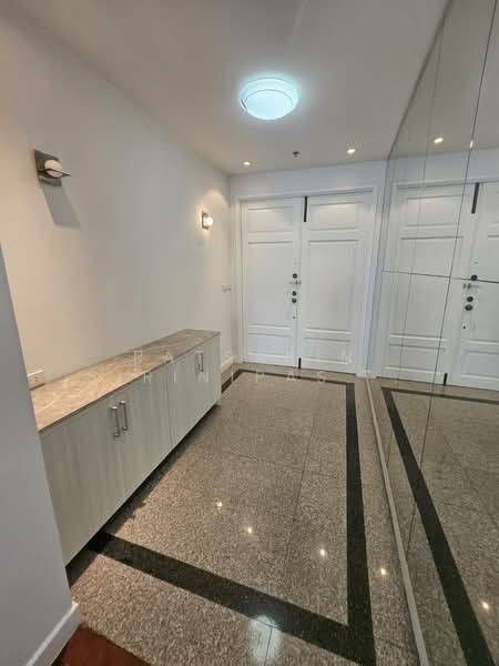 The Grand Sethiwan, Bangkok, 82 Soi Sukhumvit 24, Khong Tan, Khlong Toei, Bangkok, 3 Bedrooms, 250 sqm, Condo For Rent, by Ratsarin Sirinipaspong, 500253050 - DDproperty.com