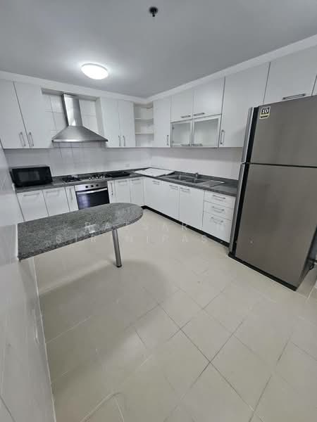 The Grand Sethiwan, Bangkok, 82 Soi Sukhumvit 24, Khong Tan, Khlong Toei, Bangkok, 3 Bedrooms, 250 sqm, Condo For Rent, by Ratsarin Sirinipaspong, 500253050 - DDproperty.com