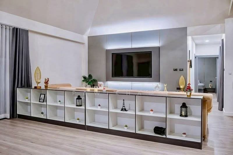 4-BR House, Chon Buri (Pattaya), Poong, Bang Lamung (Pattaya), Chon Buri (Pattaya), 4 Bedrooms, 300 sqm, Single Detached House For Sale, by Thitiporn Pawikham, 500253090 - DDproperty.com