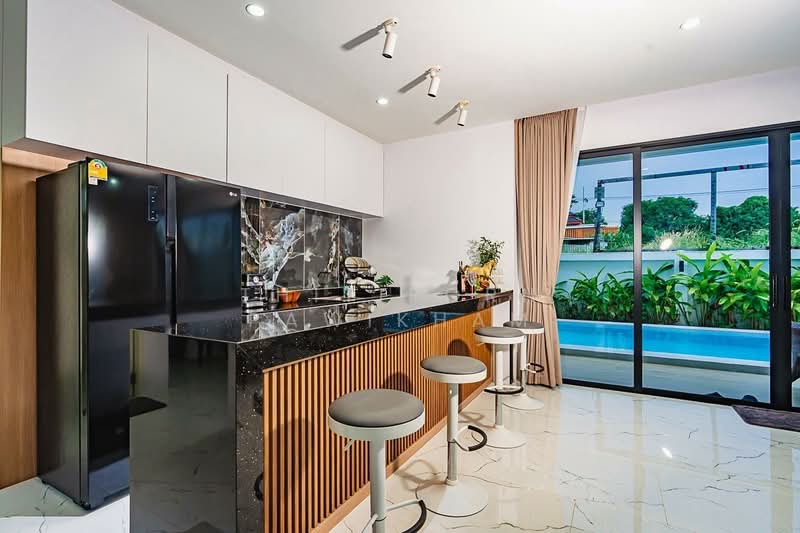 4-BR Villa, Chon Buri (Pattaya), Nong Pru, Bang Lamung (Pattaya), Chon Buri (Pattaya), 4 Bedrooms, 334 sqm, Villa For Sale, by Thitiporn Pawikham, 500253121 - DDproperty.com