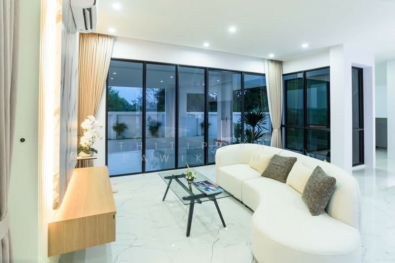 4-BR Villa, Chon Buri (Pattaya), Nong Pru, Bang Lamung (Pattaya), Chon Buri (Pattaya), 4 Bedrooms, 334 sqm, Villa For Sale, by Thitiporn Pawikham, 500253121 - DDproperty.com