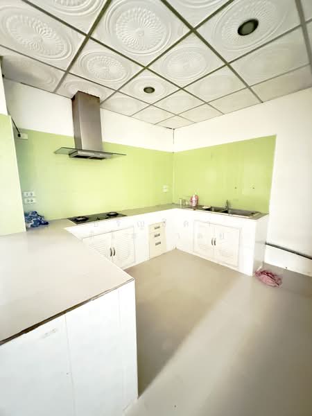 For Sale: Two-story detached house on a spacious 200 sq.wa. plot in Khlong Song, Pathum Thani. Suita, Pathum Thani, Khlong Song, Khlong Luang, Pathum Thani, 6 Bedrooms, 350 sqm, Single Detached House For Sale, by Parinthida Sawuddisopakaykul, 500253122 - DDproperty.com