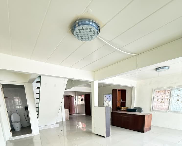 ขายบ้านเดี่ยว 2 ชั้น พื้นที่กว้าง 200 ตร.ว.คลองสอง ปทุมธานี รองรับการอยู่อาศัยครอบครัวใหญ่ หรือทำโฮม, ปทุมธานี, คลองสอง, คลองหลวง, ปทุมธานี, 350 ตร.ม., บ้านเดี่ยว ขาย, โดย ปริญธิดา สวัสดิโสภาคยกุล, 500253122 - DDproperty.com