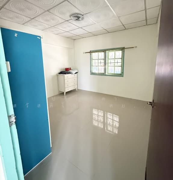 For Sale: Two-story detached house on a spacious 200 sq.wa. plot in Khlong Song, Pathum Thani. Suita, Pathum Thani, Khlong Song, Khlong Luang, Pathum Thani, 6 Bedrooms, 350 sqm, Single Detached House For Sale, by Parinthida Sawuddisopakaykul, 500253122 - DDproperty.com