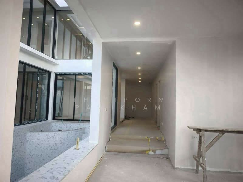 5-BR Villa, Chon Buri (Pattaya), Nong Pru, Bang Lamung (Pattaya), Chon Buri (Pattaya), 5 Bedrooms, 300 sqm, Villa For Sale, by Thitiporn Pawikham, 500253132 - DDproperty.com