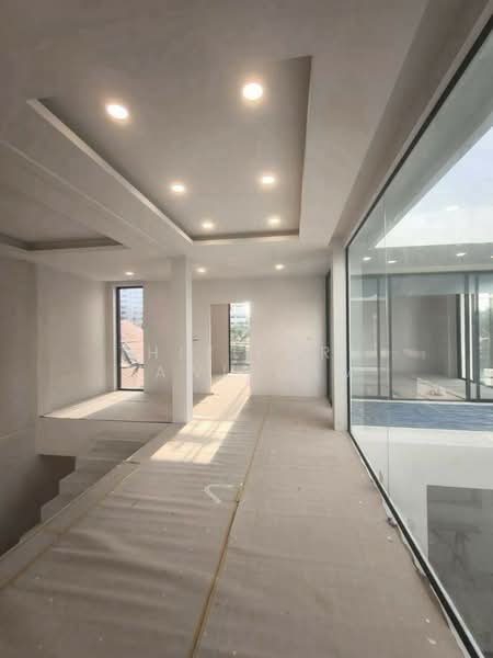 วิลล่า 5-ห้องนอน, ชลบุรี, หนองปรือ, บางละมุง, ชลบุรี, 300 ตร.ม., วิลล่า ขาย, โดย Thitiporn Pawikham, 500253132 - DDproperty.com