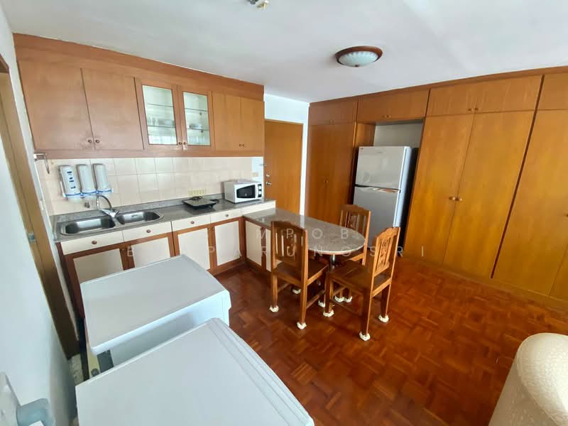 Silom Suite, Bangkok, Soi Sathorn 12, Sathorn Road, Silom, Bang Rak, Bangkok, 1 Bedroom, 55 sqm, Condo For Rent, by Sompob Buaparungsri, 500253189 - DDproperty.com