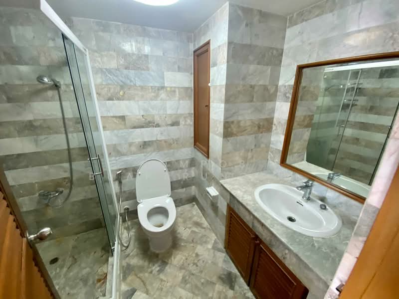 Silom Suite, Bangkok, Soi Sathorn 12, Sathorn Road, Silom, Bang Rak, Bangkok, 1 Bedroom, 55 sqm, Condo For Rent, by Sompob Buaparungsri, 500253189 - DDproperty.com