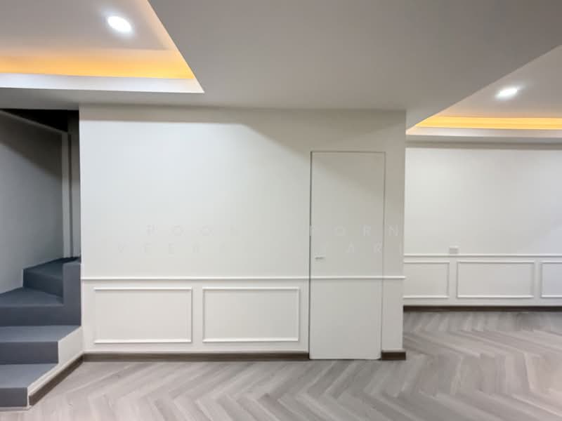 ทาวน์เฮ้าส์ : หมู่บ้านเลิศอุบล โชคชัย 4, Bangkok, Lat Phrao, Lat Phrao, Bangkok, 2 Bedrooms, 120 sqm, Townhouse For Sale, by Poonyaporn Veerabulyarit, 500253244 - DDproperty.com