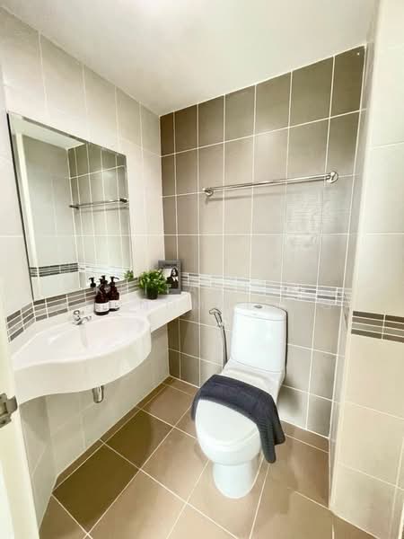 Lumpini Park Rama 9-Ratchada, Bangkok, 888 Chaturathit Road, Bang Kapi, Huai Khwang, Bangkok, 1 Bedroom, 23 sqm, Condo For Rent, by Kritaphak Khongmueang, 500253250 - DDproperty.com