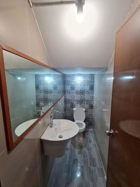 For Rent: 3-Storey Townhome with 6 Multipurpose Rooms – Near Bang Chak BTS Station 600 meters (SPSSR, Bangkok, สุขุมวิท, Bang Chak, Phra Khanong, Bangkok, 6 Bedrooms, 310 sqm, Townhouse For Rent, by Khun Poon, 500253262 - DDproperty.com