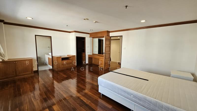 For Rent - Baan Vichien, Bangkok