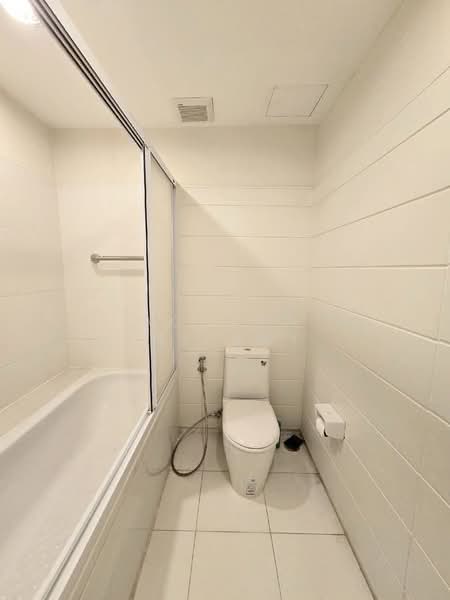 Q House Condo Sathorn, Bangkok, Thonburi Road, Khlong Ton Sai, Khlong San, Bangkok, 2 Bedrooms, 71 sqm, Condo For Rent, by Achaya Nithipanyawong, 500253282 - DDproperty.com