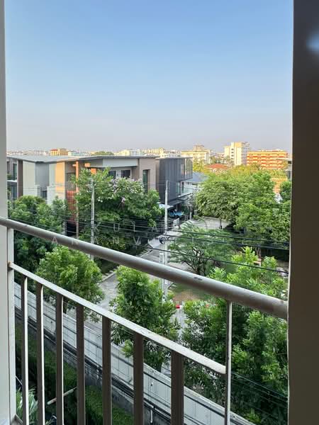 Lumpini Condo Town Bodindecha Ramkhamhaeng, Bangkok, Soi Ramkhamhaeng 43/1, Phlapphla, Wang Thonglang, Bangkok, 1 Bedroom, 28 sqm, Condo For Sale, by Kulanat Ananvutisombat, 500253299 - DDproperty.com