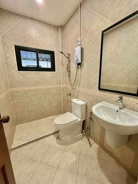 3-BR House, Chon Buri (Pattaya), Poong, Bang Lamung (Pattaya), Chon Buri (Pattaya), 3 Bedrooms, 204 sqm, Single Detached House For Sale, by Thitiporn Pawikham, 500253300 - DDproperty.com