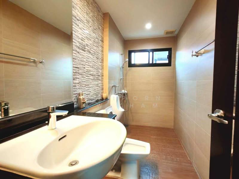 undefined, Chon Buri (Pattaya), Huai Yai, Bang Lamung (Pattaya), Chon Buri (Pattaya), 2 Bedrooms, 200 sqm, Villa For Sale, by Thitiporn Pawikham, 500253326 - DDproperty.com