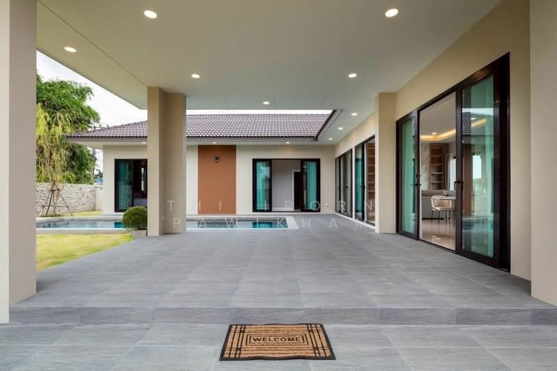 undefined, Chon Buri (Pattaya), Nong Pru, Bang Lamung (Pattaya), Chon Buri (Pattaya), 3 Bedrooms, 200 sqm, Villa For Sale, by Thitiporn Pawikham, 500253335 - DDproperty.com