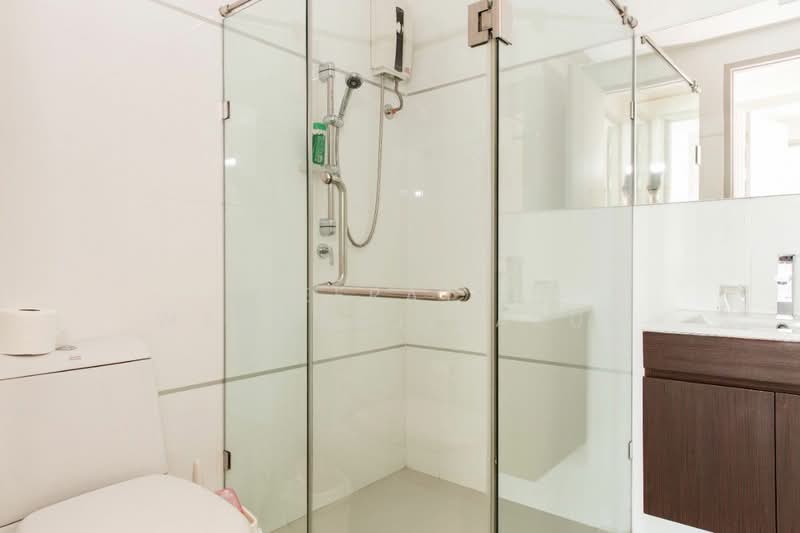 Thru Thonglor, Bangkok, Petchaburi Road, Bang Kapi, Huai Khwang, Bangkok, 2 Bedrooms, 63 sqm, Condo For Rent, by Keerati  Wangrujirakul, 500253359 - DDproperty.com