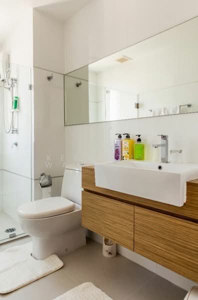 Thru Thonglor, Bangkok, Petchaburi Road, Bang Kapi, Huai Khwang, Bangkok, 2 Bedrooms, 63 sqm, Condo For Rent, by Keerati  Wangrujirakul, 500253359 - DDproperty.com