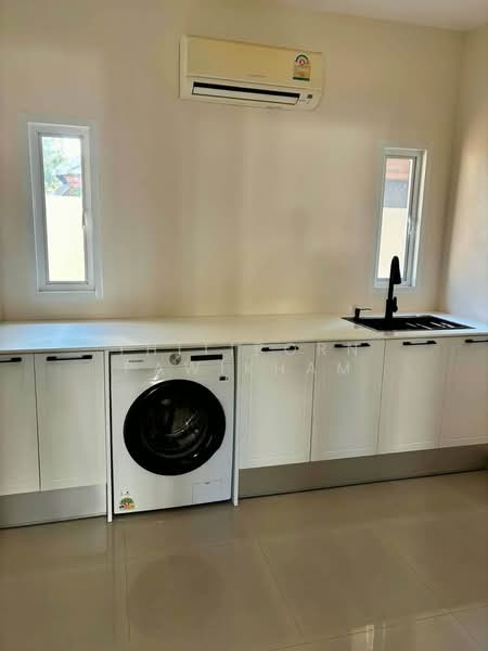 2-BR House, Chon Buri (Pattaya), Nong Pla Lai, Bang Lamung (Pattaya), Chon Buri (Pattaya), 2 Bedrooms, 141 sqm, Single Detached House For Sale, by Thitiporn Pawikham, 500253361 - DDproperty.com