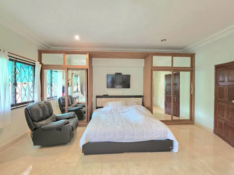 3 Bedroom Pool Villa for Sale in Bang Saray, Chon Buri (Pattaya), Bang Sa-re, Sattahip, Chon Buri (Pattaya), 3 Bedrooms, 136 sqm, Single Detached House For Sale, by PLC real estate, 500253365 - DDproperty.com
