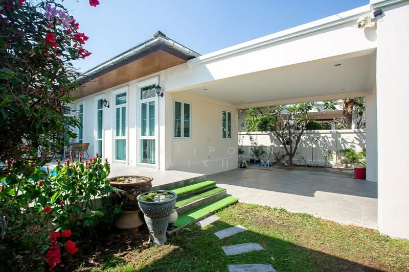 Beach 7 Condominium, Chon Buri (Pattaya), Nong Pru, Bang Lamung (Pattaya), Chon Buri (Pattaya), 3 Bedrooms, 150 sqm, Condo For Sale, by Thitiporn Pawikham, 500253395 - DDproperty.com