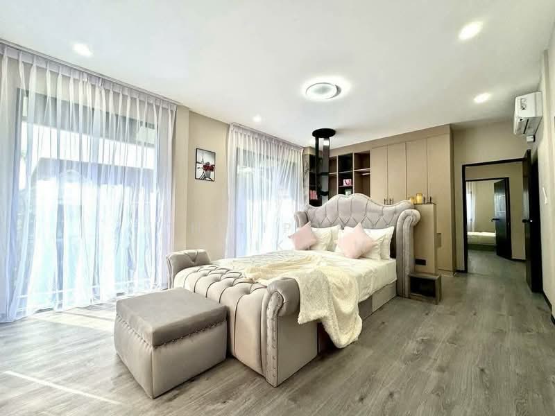 undefined, Chon Buri (Pattaya), Nong Pru, Bang Lamung (Pattaya), Chon Buri (Pattaya), 5 Bedrooms, 280 sqm, Single Detached House For Sale, by Thitiporn Pawikham, 500253401 - DDproperty.com