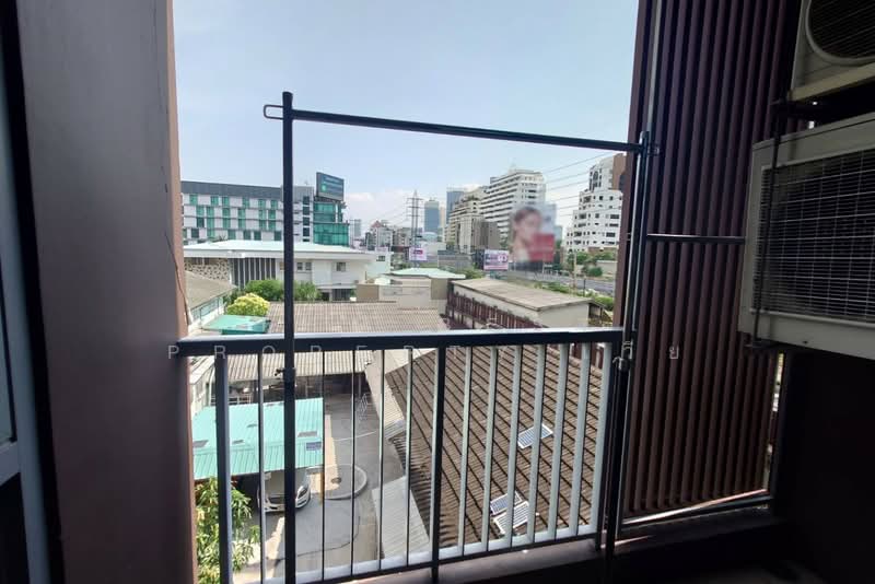 Focus Ploenchit, Bangkok, Soi Sukhumvit 2, Khlong Toei, Khlong Toei, Bangkok, 1 Bedroom, 33 sqm, Condo For Sale, by The Best Property เวีย, 500253437 - DDproperty.com