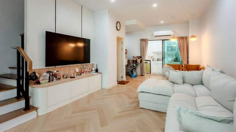 Baan Klang Muang Rama 9-Krungthep Kreetha, Bangkok, Soi Kanchanaphisek 23, Saphan Sung, Saphan Sung, Bangkok, 3 Bedrooms, 180 sqm, Townhouse For Sale, by คุณ นันทชิต มั่นศักดิ์ (สุ), 500253447 - DDproperty.com