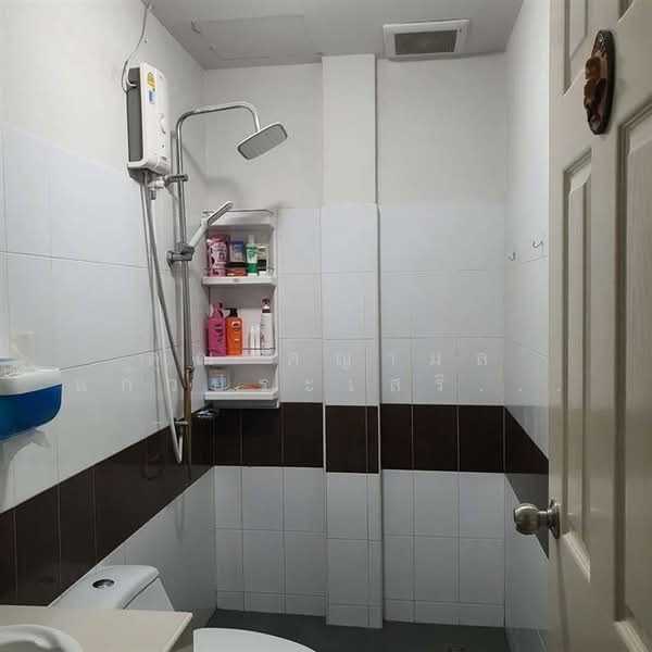 ทาวน์เฮ้าส์ 2 ชั้น 33.1 ตร.ว. หมู่บ้านสวัสดี ซอยหทัยราษฎร์2 ถนนสายไหม, ปทุมธานี, ถนนสายไหม, ลาดสวาย, ลำลูกกา, ปทุมธานี, 150 ตร.ม., ทาวน์เฮ้าส์ ขาย, โดย คุณ ศญามล แก้วประเสริฐ (แจง), 500253486 - DDproperty.com