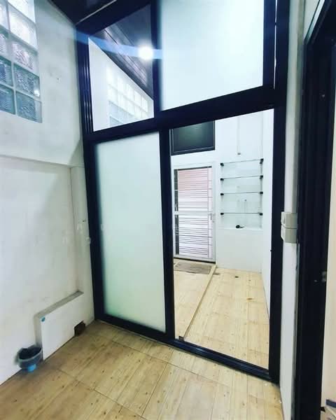 ทาวน์เฮ้าส์ 2 ชั้น 33.1 ตร.ว. หมู่บ้านสวัสดี ซอยหทัยราษฎร์2 ถนนสายไหม, Pathum Thani, ถนนสายไหม, Lat Sawai, Lam Luk Ka, Pathum Thani, 3 Bedrooms, 150 sqm, Townhouse For Sale, by คุณ ศญามล แก้วประเสริฐ (แจง), 500253486 - DDproperty.com