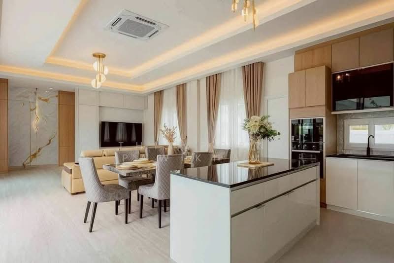 5-BR House, Chon Buri (Pattaya), Poong, Bang Lamung (Pattaya), Chon Buri (Pattaya), 5 Bedrooms, 260 sqm, Single Detached House For Sale, by Thitiporn Pawikham, 500253539 - DDproperty.com