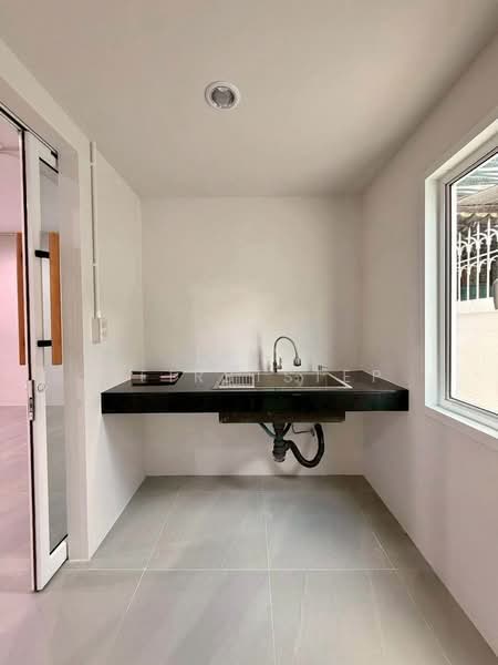 Office Sukhumvit 71 (Pridi 14 Yak 1), Near BTS Phra Khanong, Bangkok, Phra Kanong Nua, Watthana, Bangkok, , 480 sqm, Shophouse For Rent, by LINE @firststep, 500253564 - DDproperty.com