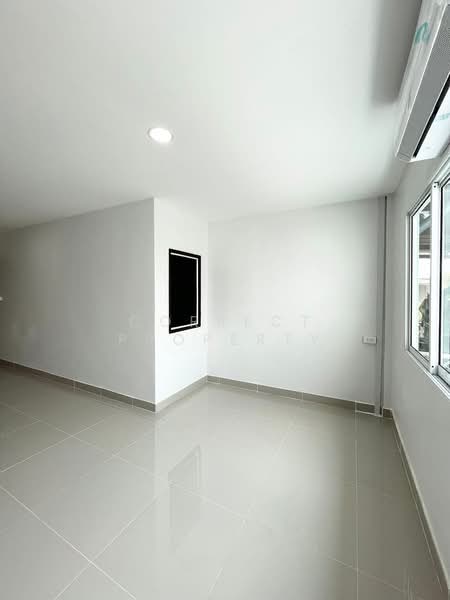 Klongchan villa, Bangkok, Anusaowari, Bang Khen, Bangkok, 3 Bedrooms, 190 sqm, Townhouse For Rent, by Correct Property, 500253586 - DDproperty.com