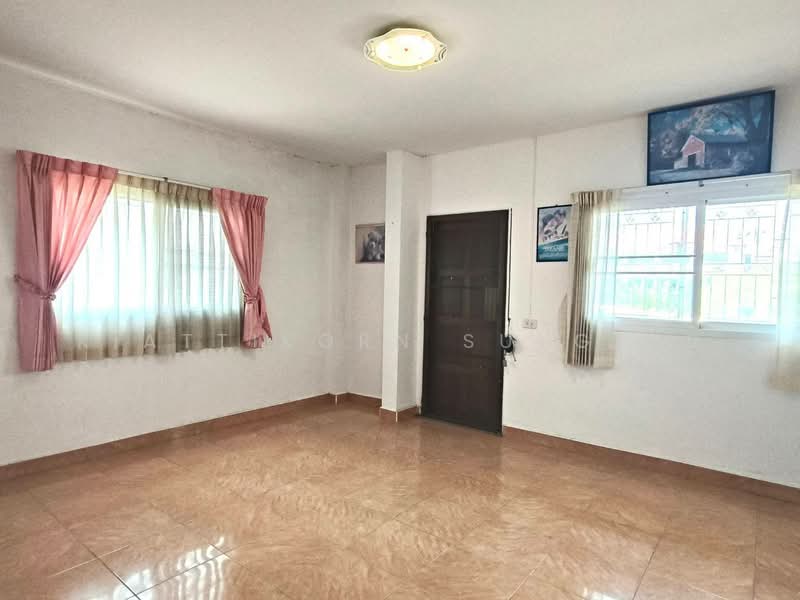 นครศรีธรรมราช, Nakhon Si Thammarat, เสรีภาพ, Tha Wang, Muang Nakhon Sri Thammarat, Nakhon Si Thammarat, 2 Bedrooms, 120 sqm, Townhouse For Sale, by KIATTIKORN SUKGLUB, 500253588 - DDproperty.com