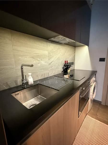 The Lofts Asoke, Bangkok, Sukhumvit 21 Road, Khlongtoei Nua, Watthana, Bangkok, 1 Bedroom, 35 sqm, Condo For Rent, by Fazwaz (Thailand) Co., Ltd., 500253594 - DDproperty.com