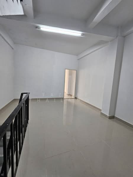 Renovated 5-Storey Commercial Building | Sathorn–Silom Business Hub, Bangkok, Bang Klo, Bang Kho Laem, Bangkok, 4 Bedrooms, 249 sqm, Townhouse For Rent, by Fazwaz (Thailand) Co., Ltd., 500253648 - DDproperty.com