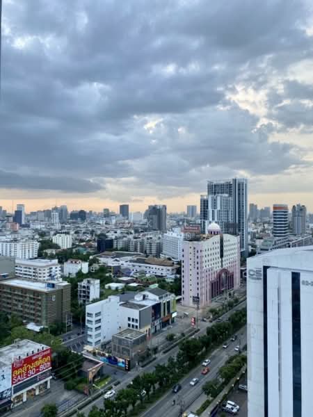 Life Ratchadapisek, Bangkok, 279 Ratchadapisaek Road, Huai Khwang, Huai Khwang, Bangkok, 1 Bedroom, 32 sqm, Condo For Rent, by Komkrit  Arunvessased , 500253663 - DDproperty.com