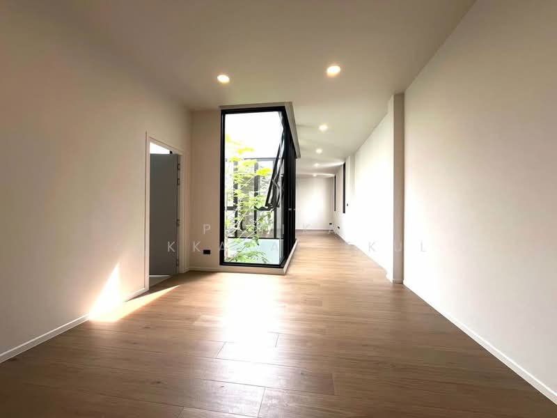 3-BR House, Bangkok, Sala Thammasop, Thawi Watthana, Bangkok, 3 Bedrooms, 350 sqm, Single Detached House For Sale, by Pemika Aukkaraleekul, 500253698 - DDproperty.com