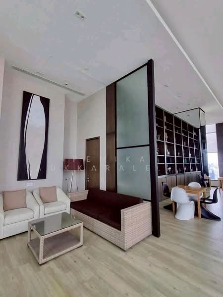 The Esse Asoke, Bangkok, 333 Soi Sukhumvit 21, Sukhumvit Road, Khlongtoei Nua, Watthana, Bangkok, 1 Bedroom, 44 sqm, Condo For Sale, by Pemika Aukkaraleekul, 500253715 - DDproperty.com