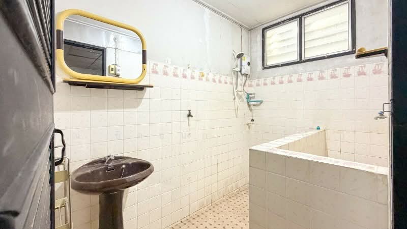 บ้านเดี่ยว 65 ตร.วา ซอยลาดพร้าว 48, Bangkok, ลาดพร้าว, Samsen Nok, Huai Khwang, Bangkok, 6 Bedrooms, 280 sqm, Single Detached House For Sale, by คุณ ชิดชนก ( ฝัน ), 500253716 - DDproperty.com