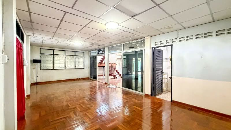 บ้านเดี่ยว 65 ตร.วา ซอยลาดพร้าว 48, Bangkok, ลาดพร้าว, Samsen Nok, Huai Khwang, Bangkok, 6 Bedrooms, 280 sqm, Single Detached House For Sale, by คุณ ชิดชนก ( ฝัน ), 500253716 - DDproperty.com