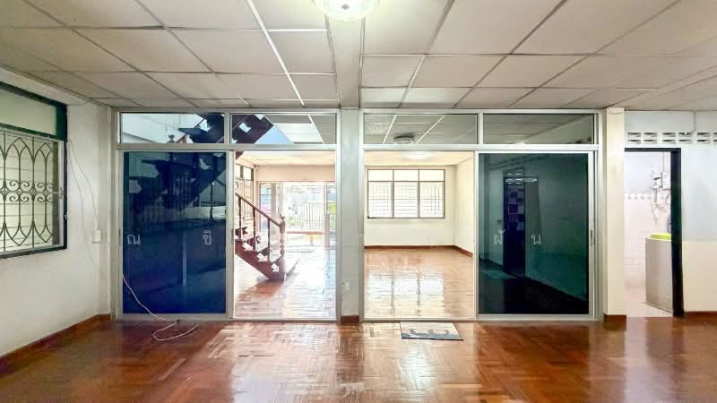 บ้านเดี่ยว 65 ตร.วา ซอยลาดพร้าว 48, Bangkok, ลาดพร้าว, Samsen Nok, Huai Khwang, Bangkok, 6 Bedrooms, 280 sqm, Single Detached House For Sale, by คุณ ชิดชนก ( ฝัน ), 500253716 - DDproperty.com