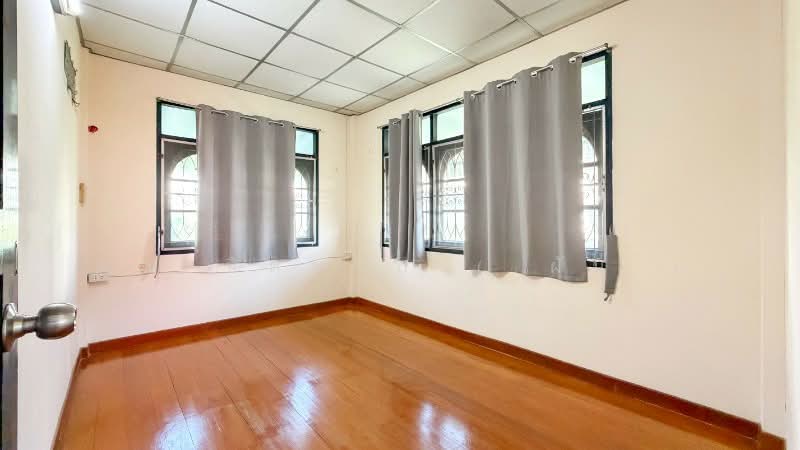 บ้านเดี่ยว 65 ตร.วา ซอยลาดพร้าว 48, Bangkok, ลาดพร้าว, Samsen Nok, Huai Khwang, Bangkok, 6 Bedrooms, 280 sqm, Single Detached House For Sale, by คุณ ชิดชนก ( ฝัน ), 500253716 - DDproperty.com