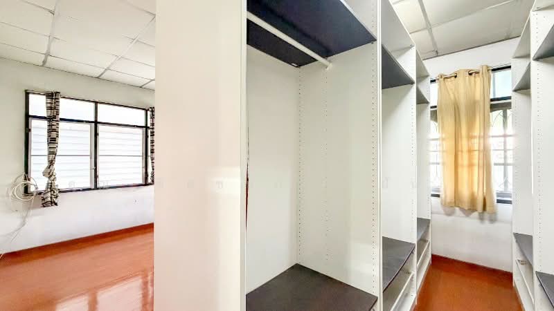 บ้านเดี่ยว 65 ตร.วา ซอยลาดพร้าว 48, Bangkok, ลาดพร้าว, Samsen Nok, Huai Khwang, Bangkok, 6 Bedrooms, 280 sqm, Single Detached House For Sale, by คุณ ชิดชนก ( ฝัน ), 500253716 - DDproperty.com